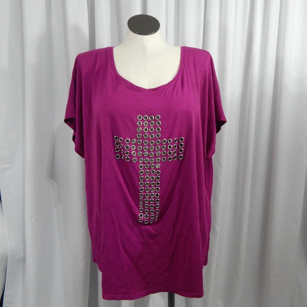 @jeggyfeggy - NWOT Grommet Cross T-Shirt ~ Size 26/28